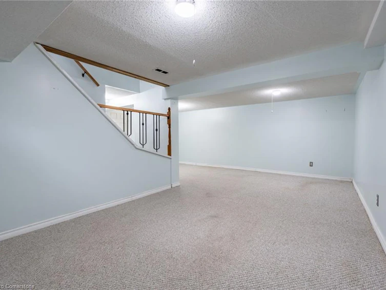 2345 Glastonbury Road, Burlington, ON, L7P 4L7 - 35