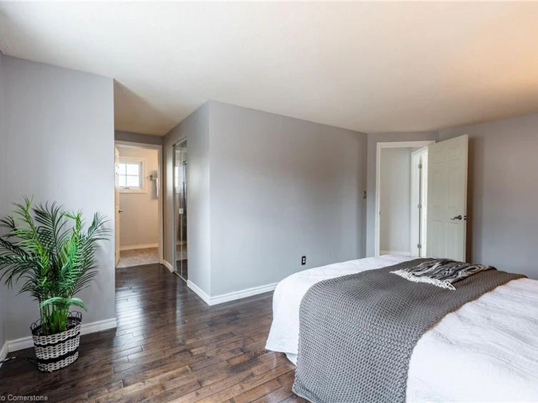 2345 Glastonbury Road, Burlington, ON, L7P 4L7 - 25