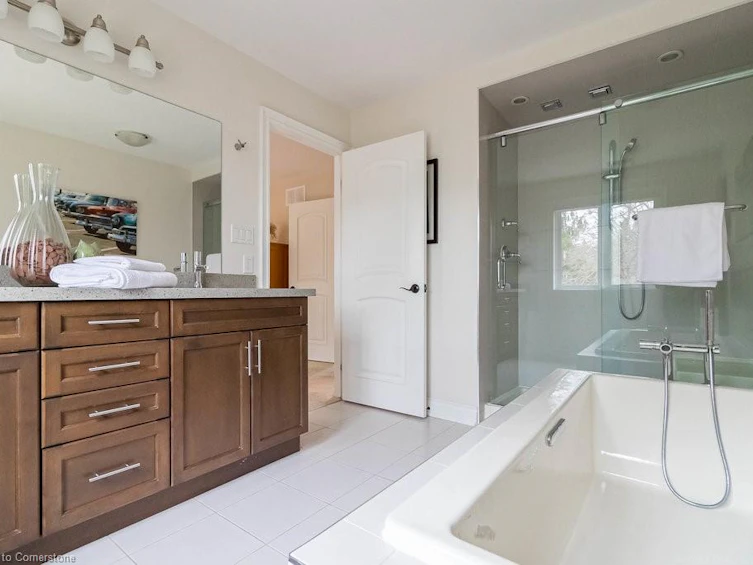 204 Woodview Crescent, Hamilton, ON, L9G 1G2 - 29