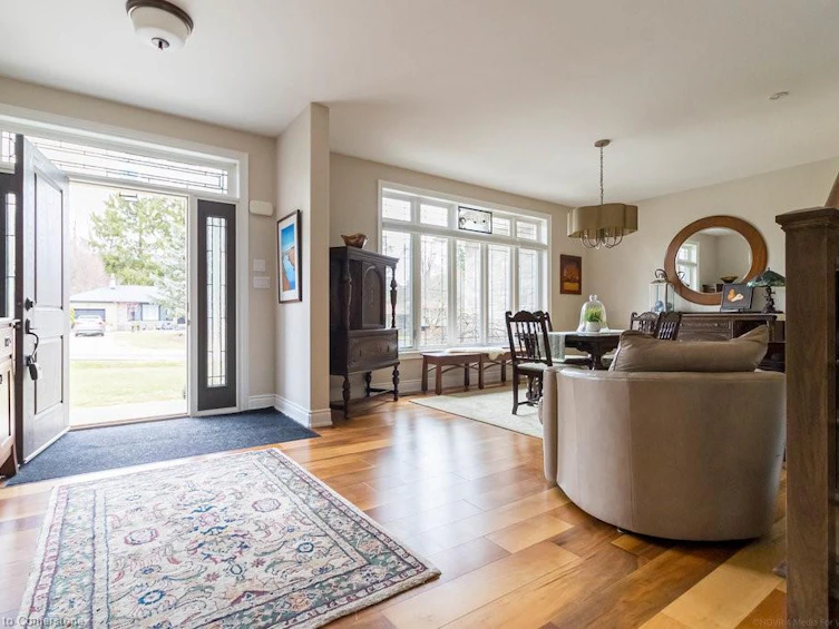 204 Woodview Crescent, Hamilton, ON, L9G 1G2 - 4