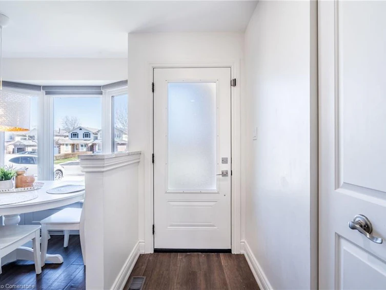 2399 Malcolm Crescent, Burlington, ON, L7P 3Y5 - 6