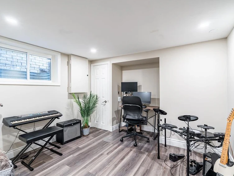 2399 Malcolm Crescent, Burlington, ON, L7P 3Y5 - 39