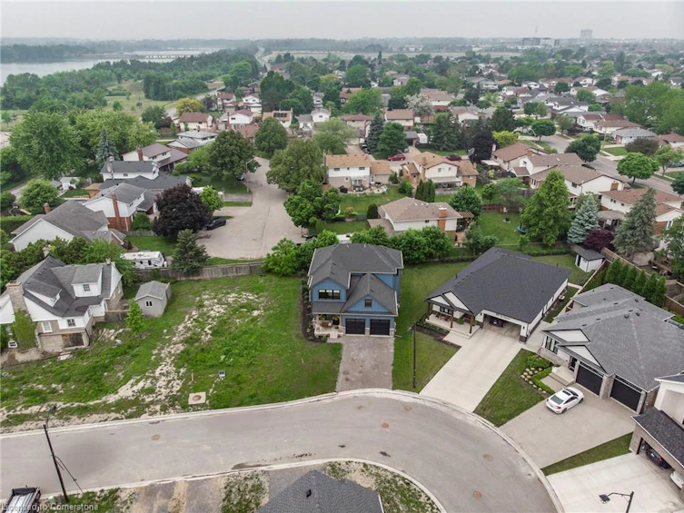 92 Ivy Crescent, Thorold, ON, L2V 0J9 - 26
