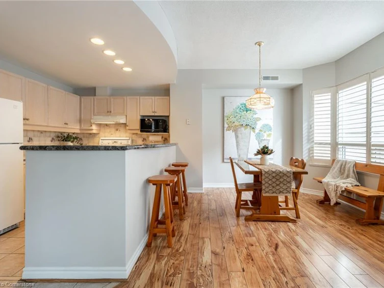 102-5188 Lakeshore Road, Burlington, ON, L7L 6P4 - 21
