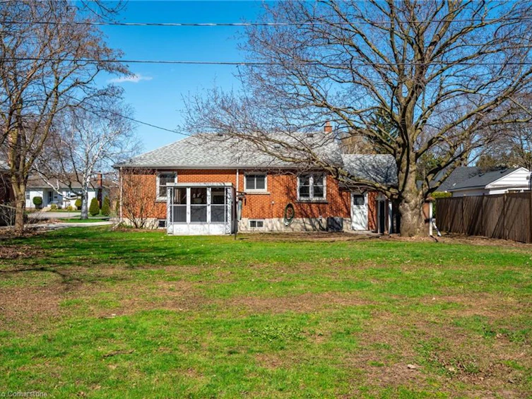 1052 Joan Drive, Burlington, ON, L7T 3H2 - 36