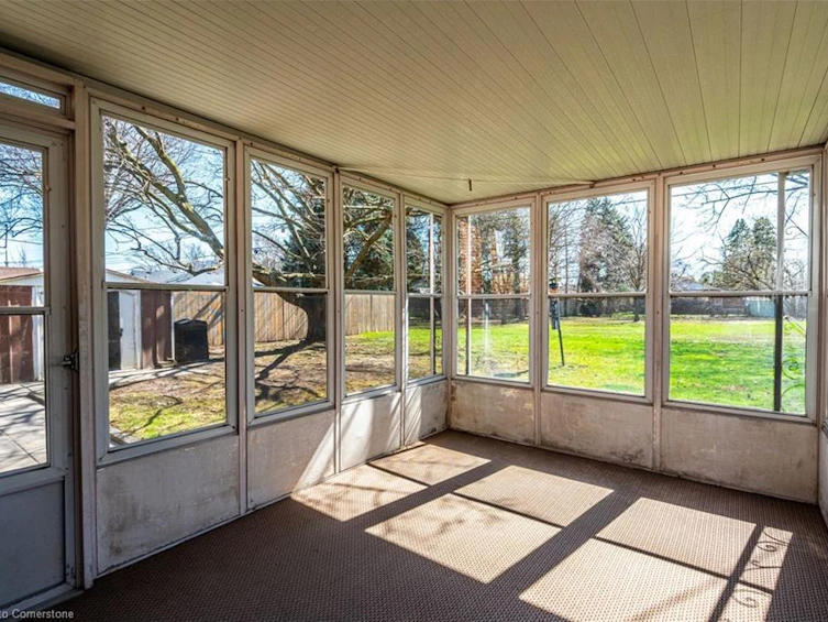 1052 Joan Drive, Burlington, ON, L7T 3H2 - 32