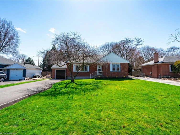 1052 Joan Drive, Burlington, ON, L7T 3H2