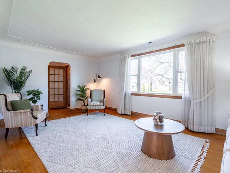 1052 Joan Drive, Burlington, ON, L7T 3H2 - 11