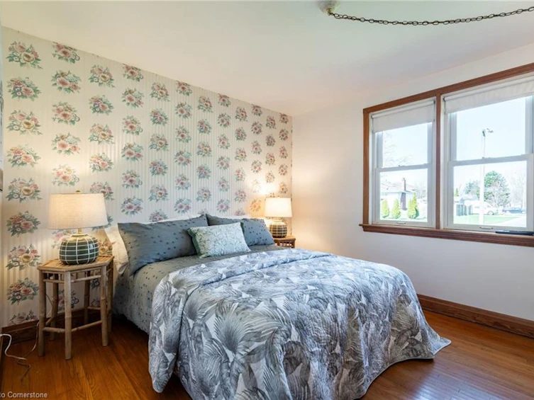 1052 Joan Drive, Burlington, ON, L7T 3H2 - 25