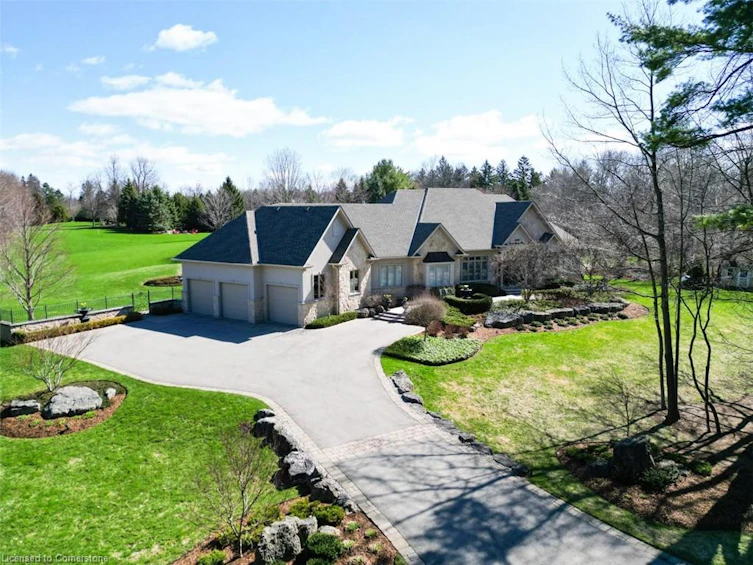 5029 Cedar Springs Court, Burlington, ON, L7P 0B5