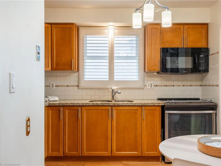 15 Titmouse Court, Hamilton, ON, L9A 4Y9 - 15