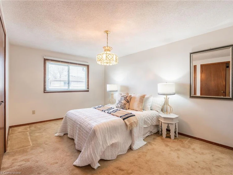 15 Titmouse Court, Hamilton, ON, L9A 4Y9 - 31