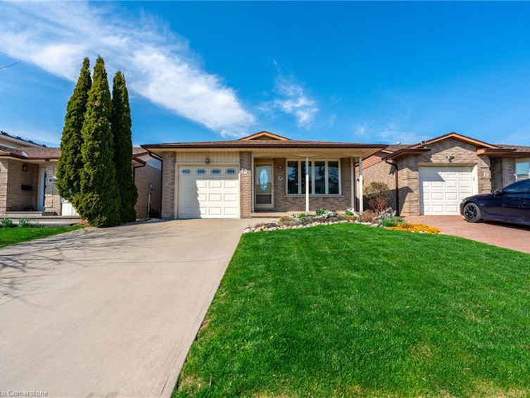 15 Titmouse Court, Hamilton, ON, L9A 4Y9 - 4
