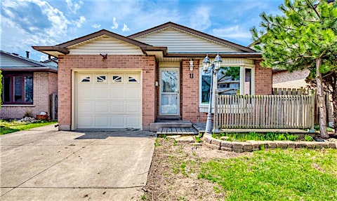 11 Drakes Drive, Hamilton, ON, L6K 3J7