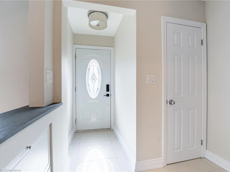 1101 Highland Street, Burlington, ON, L7R 3V1 - 4