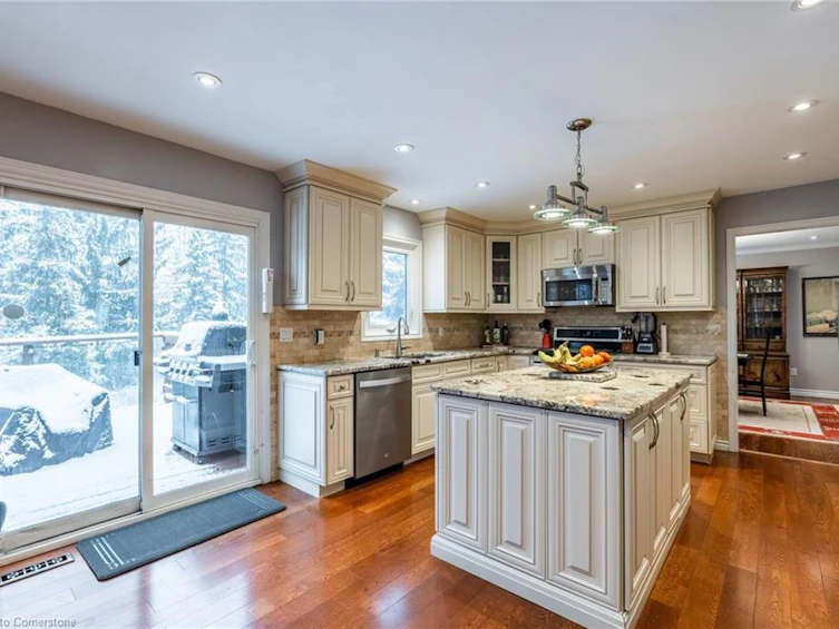 1962 Snake Road, Burlington, ON, L7P 4Y4 - 10