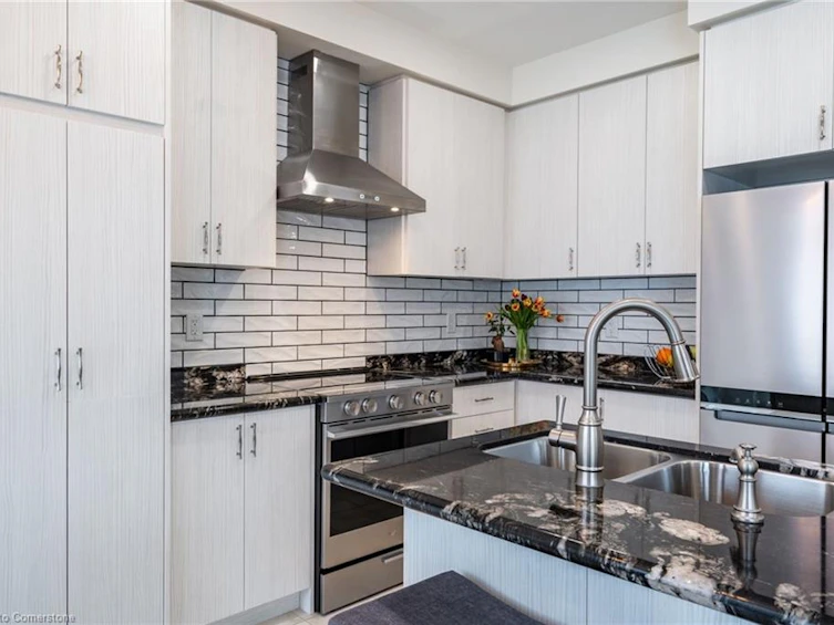 12 Great Falls Boulevard, Hamilton, ON, L8B 1X8 - 16