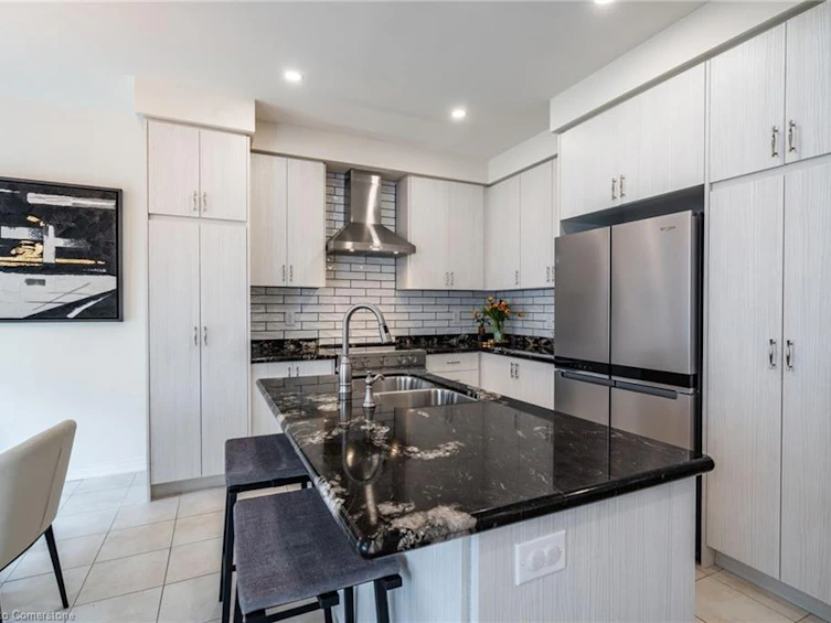 12 Great Falls Boulevard, Hamilton, ON, L8B 1X8 - 14