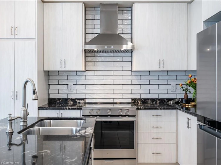 12 Great Falls Boulevard, Hamilton, ON, L8B 1X8 - 18