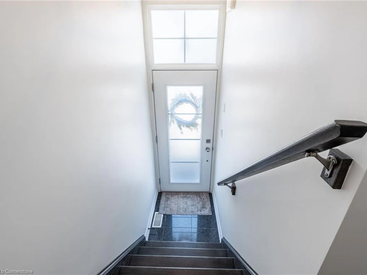 20-181 Plains Road W, Burlington, ON, L7T 0B1 - 4
