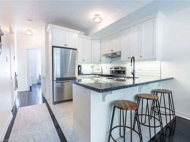 20-181 Plains Road W, Burlington, ON, L7T 0B1 - 11