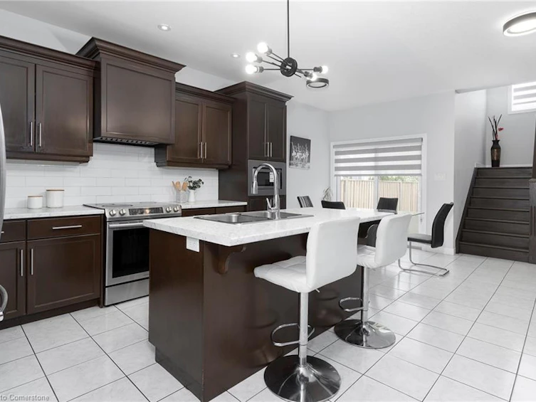 24 Dunvegan Place, Hamilton, ON, L9B 0H5 - 5