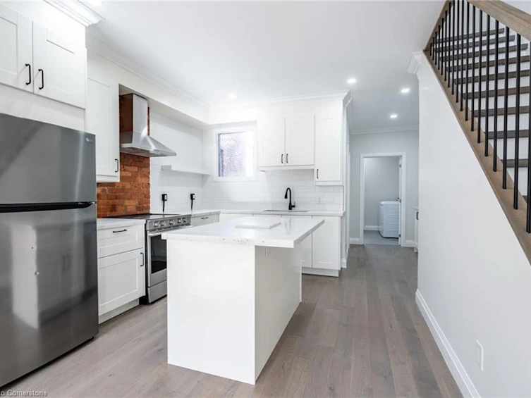 57 Madison Avenue, Hamilton, ON, L8L 5Y5 - 8