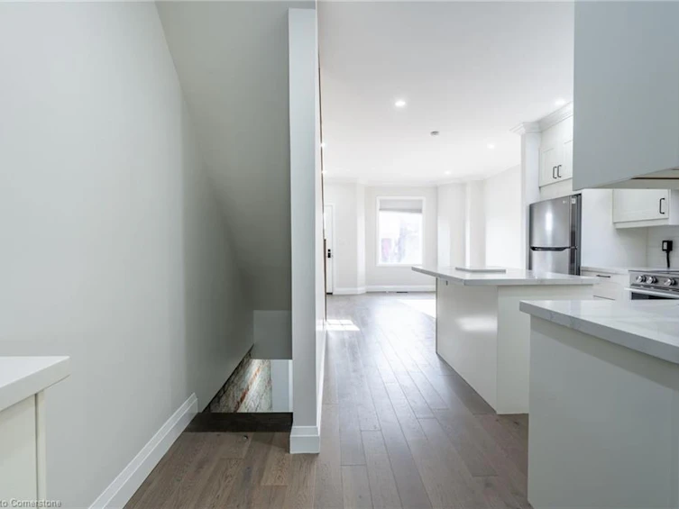 57 Madison Avenue, Hamilton, ON, L8L 5Y5 - 13