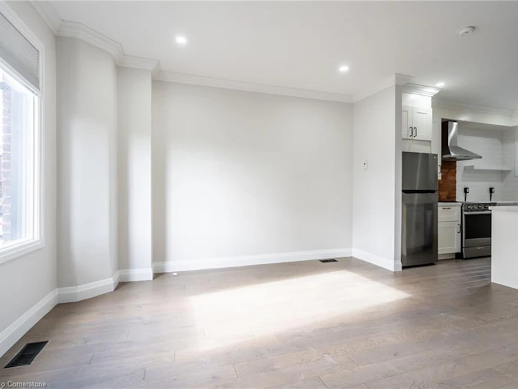 57 Madison Avenue, Hamilton, ON, L8L 5Y5 - 5