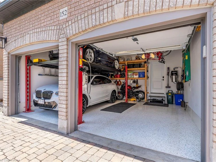 152 Moore Crescent, Hamilton, ON, L9G 4Z9 - 4