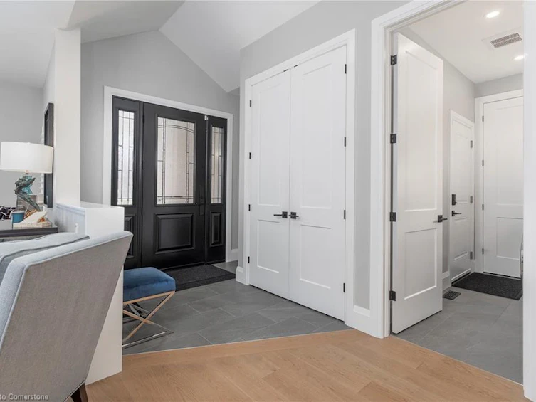 152 Moore Crescent, Hamilton, ON, L9G 4Z9 - 5