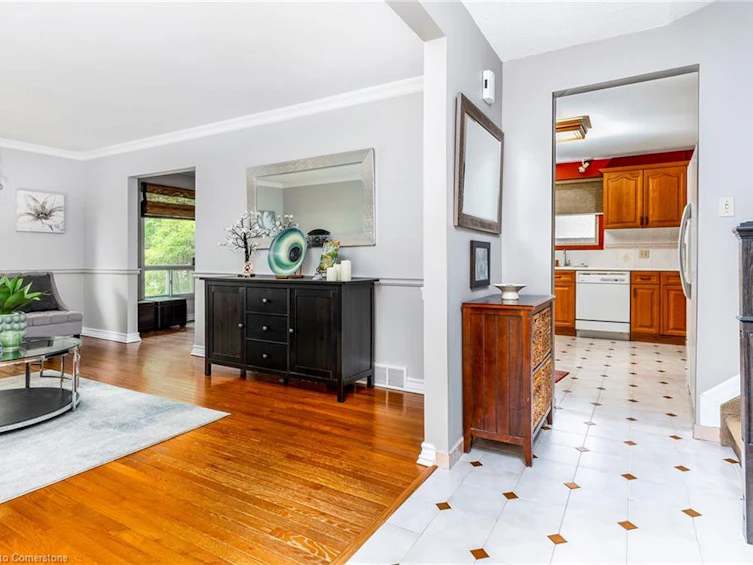 19 Isabel Drive, Brant, ON, N3T 5L7 - 5