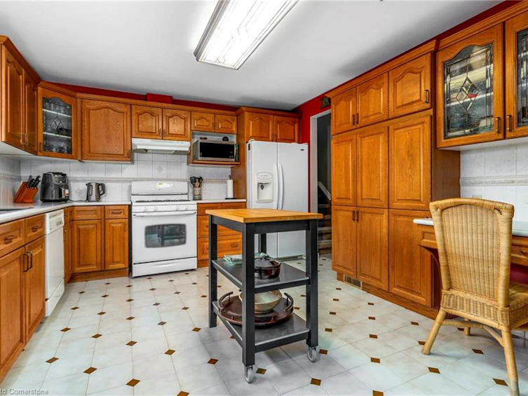 19 Isabel Drive, Brant, ON, N3T 5L7 - 10