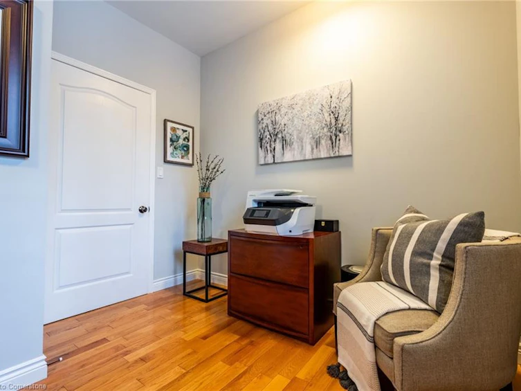 715 Robson Road, Hamilton, ON, L8B 1H2 - 22