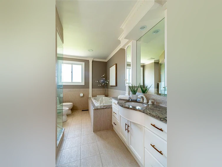 30 Donlea Drive, Hamilton, ON, L8T 1K3 - 16