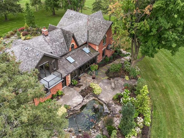 1399 Safari Road, Hamilton, ON, L8B 1S6