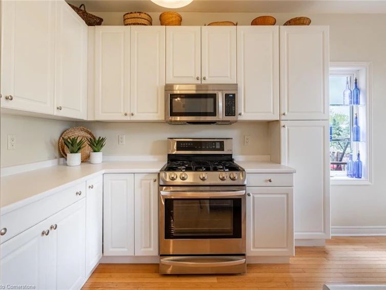 27 Gaines Avenue, Hamilton, ON, L9H 7M4 - 22