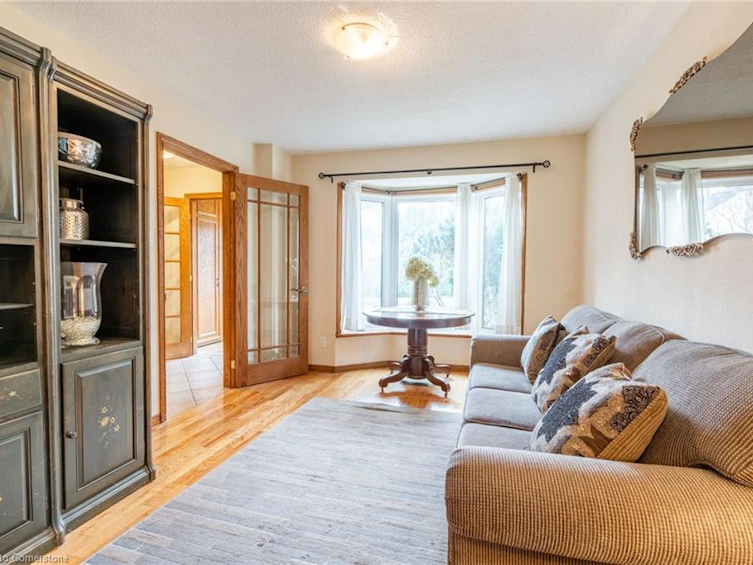 3210 Victoria St Street, Oakville, ON, L6L 5R2 - 7