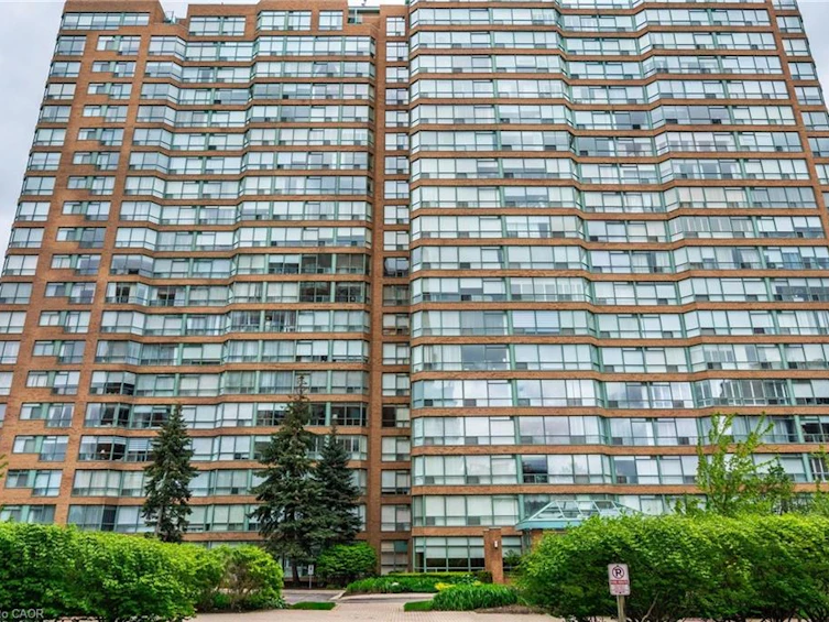 1203-1276 Maple Crossing Boulevard, Burlington, ON, L7S 2J9 - 3