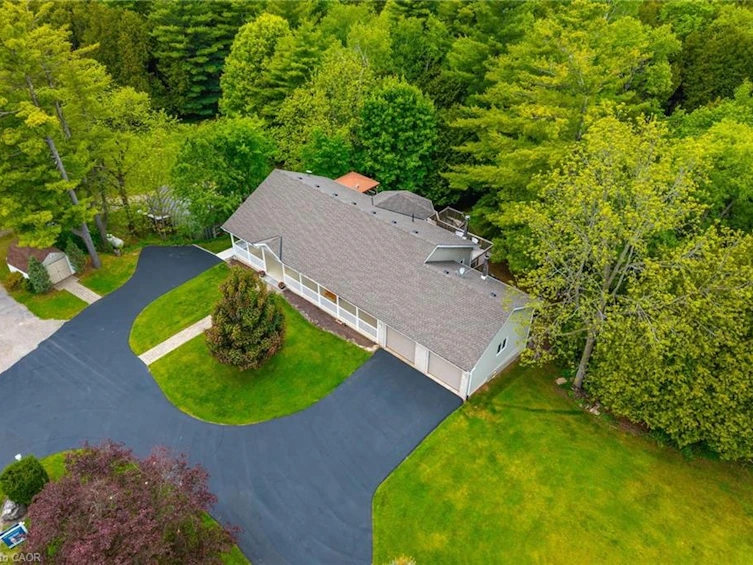1323 8th Concession Road W, Hamilton, ON, N0B 2J0 - 2