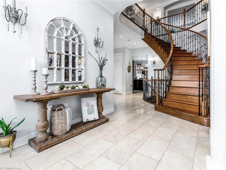 240 Cloverleaf Drive, Hamilton, ON, L9K 1T2 - 3