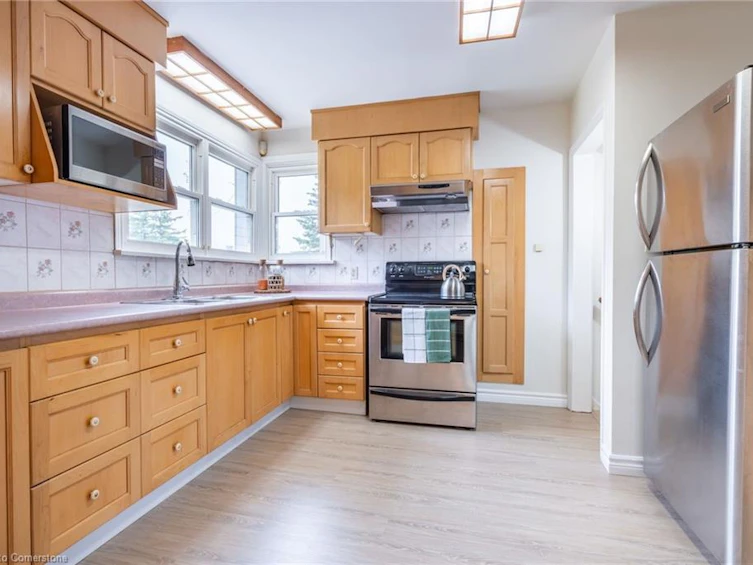 579 Third Road E, Hamilton, ON, L8J 2Y1 - 6