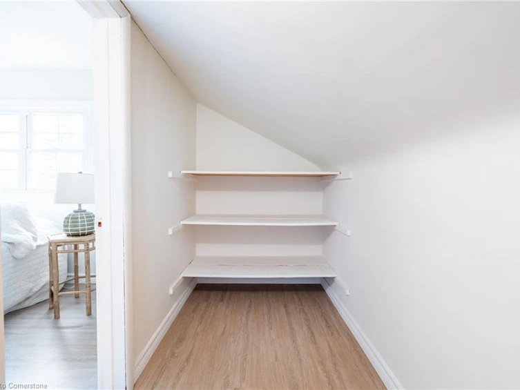 579 Third Road E, Hamilton, ON, L8J 2Y1 - 25