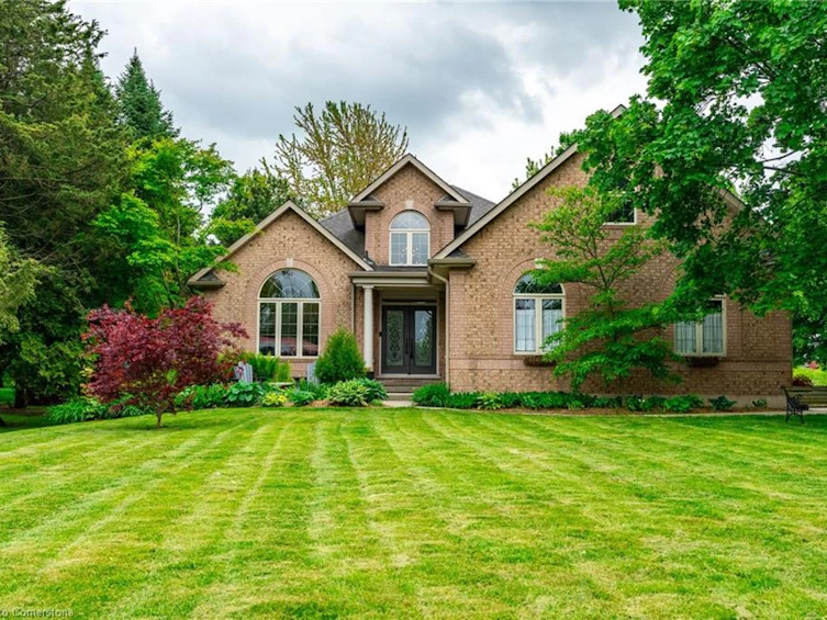 248 4th Concession Road W, Hamilton, ON, L8B 1J3