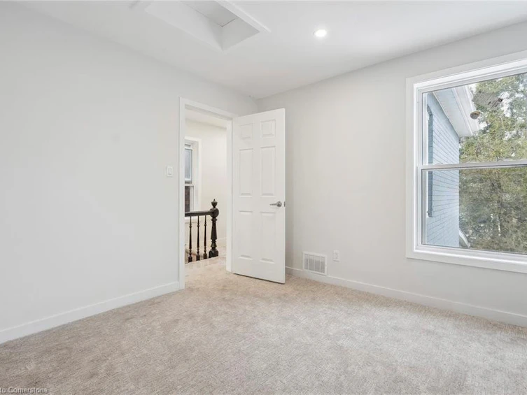 289 Wentworth Street N, Hamilton, ON, L8L 5V9 - 22