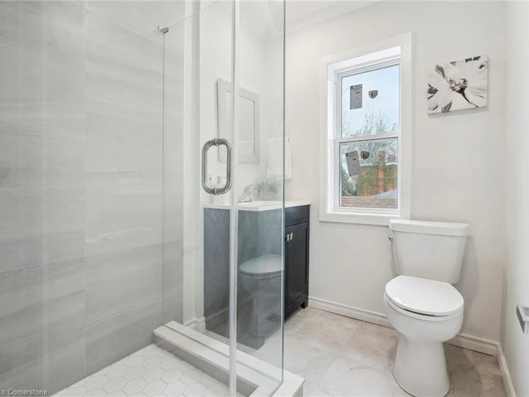 289 Wentworth Street N, Hamilton, ON, L8L 5V9 - 24