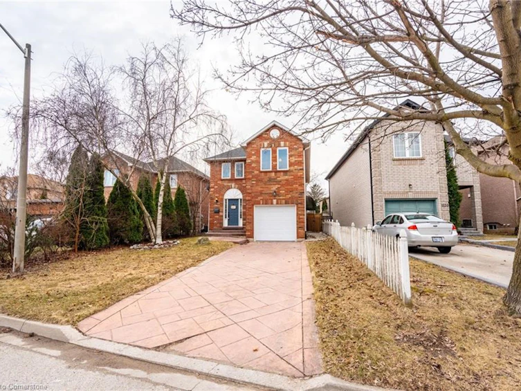 1116 Cedarwood Place, Burlington, ON, L7T 4K6 - 2