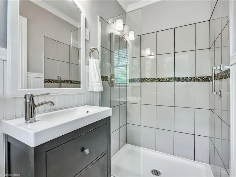 3044 Woodward Avenue, Burlington, ON, L7N 2M2 - 26
