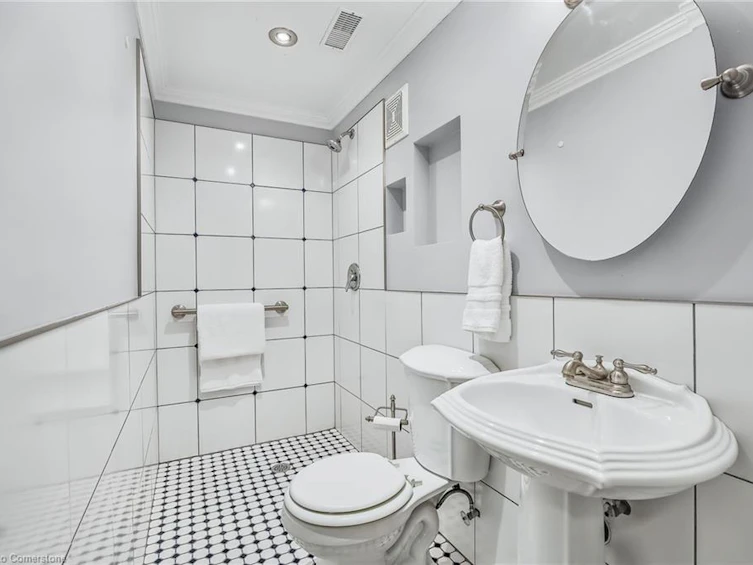 3044 Woodward Avenue, Burlington, ON, L7N 2M2 - 43