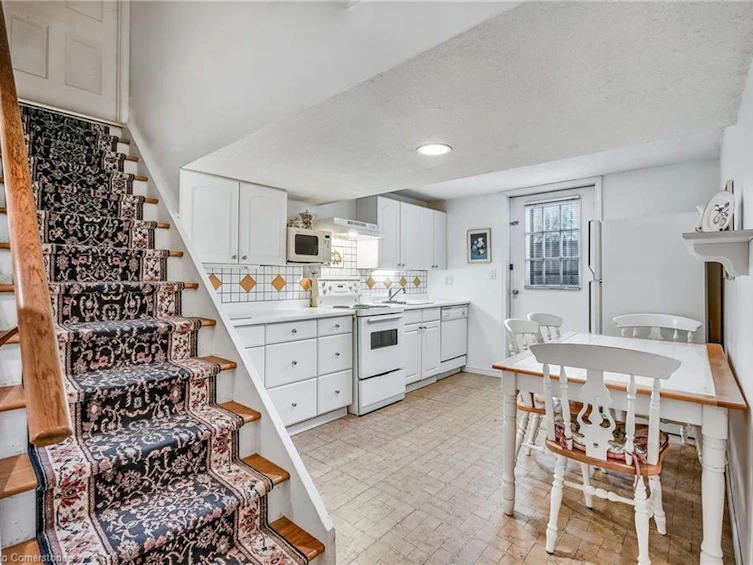 3044 Woodward Avenue, Burlington, ON, L7N 2M2 - 35